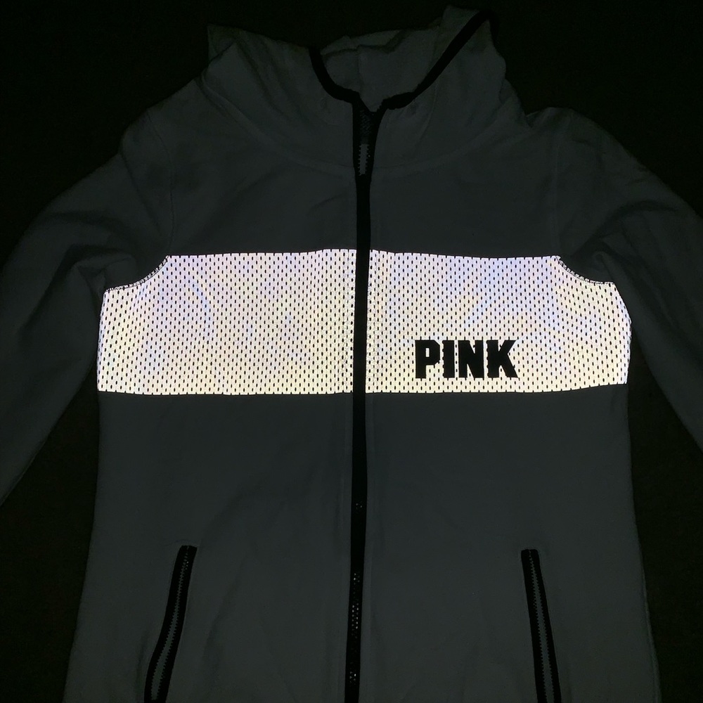 VS pink hoodie